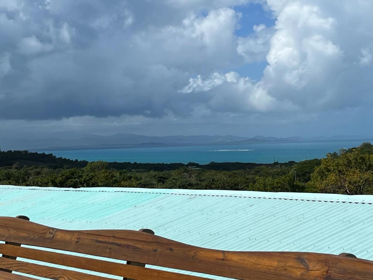 Old Crow Hotel And Suites Vieques Exterior photo