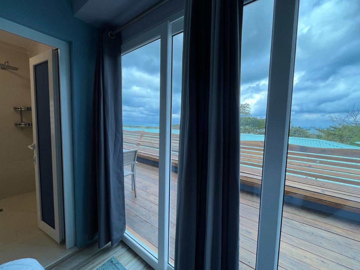 Old Crow Hotel And Suites Vieques Exterior photo