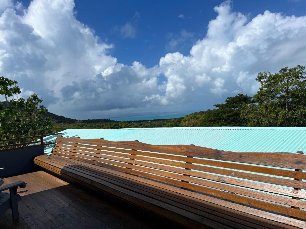 Old Crow Hotel And Suites Vieques Exterior photo