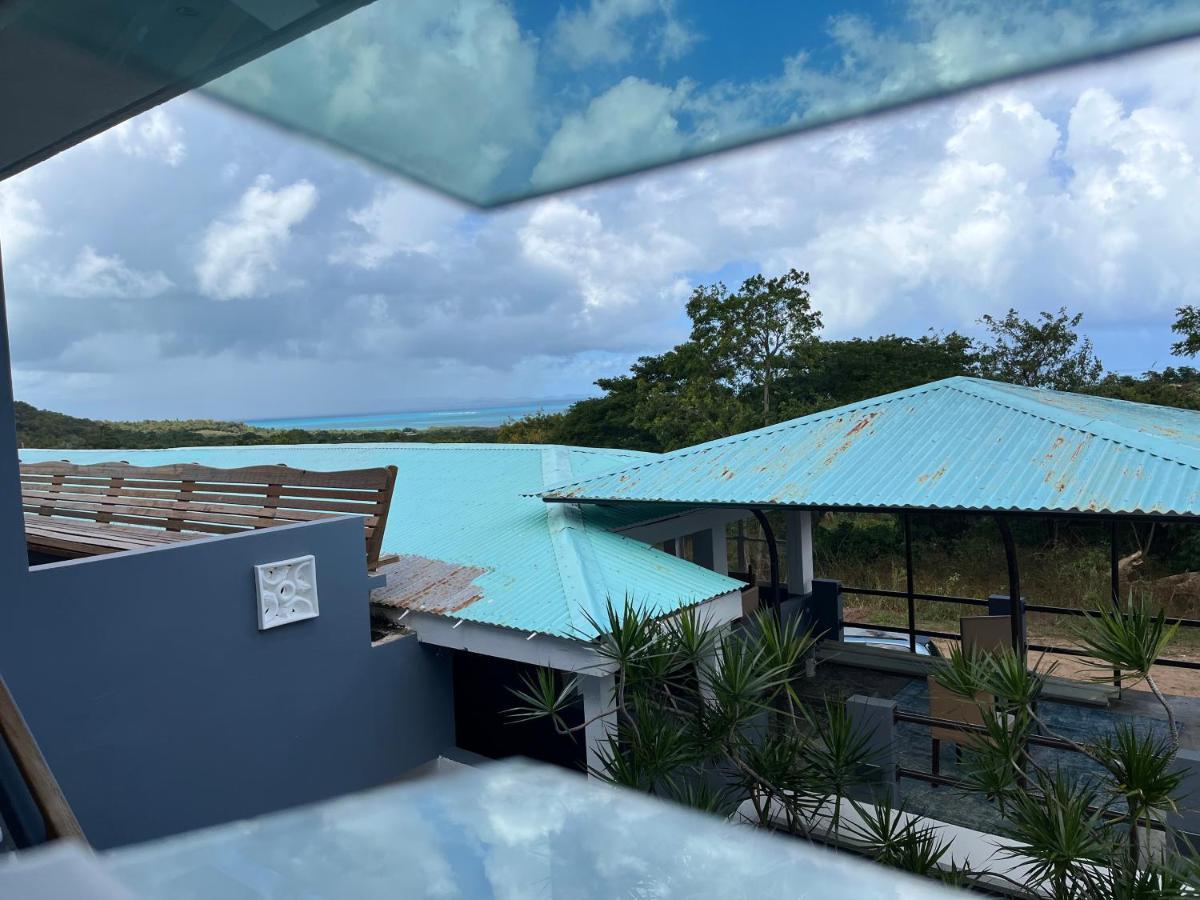 Old Crow Hotel And Suites Vieques Exterior photo