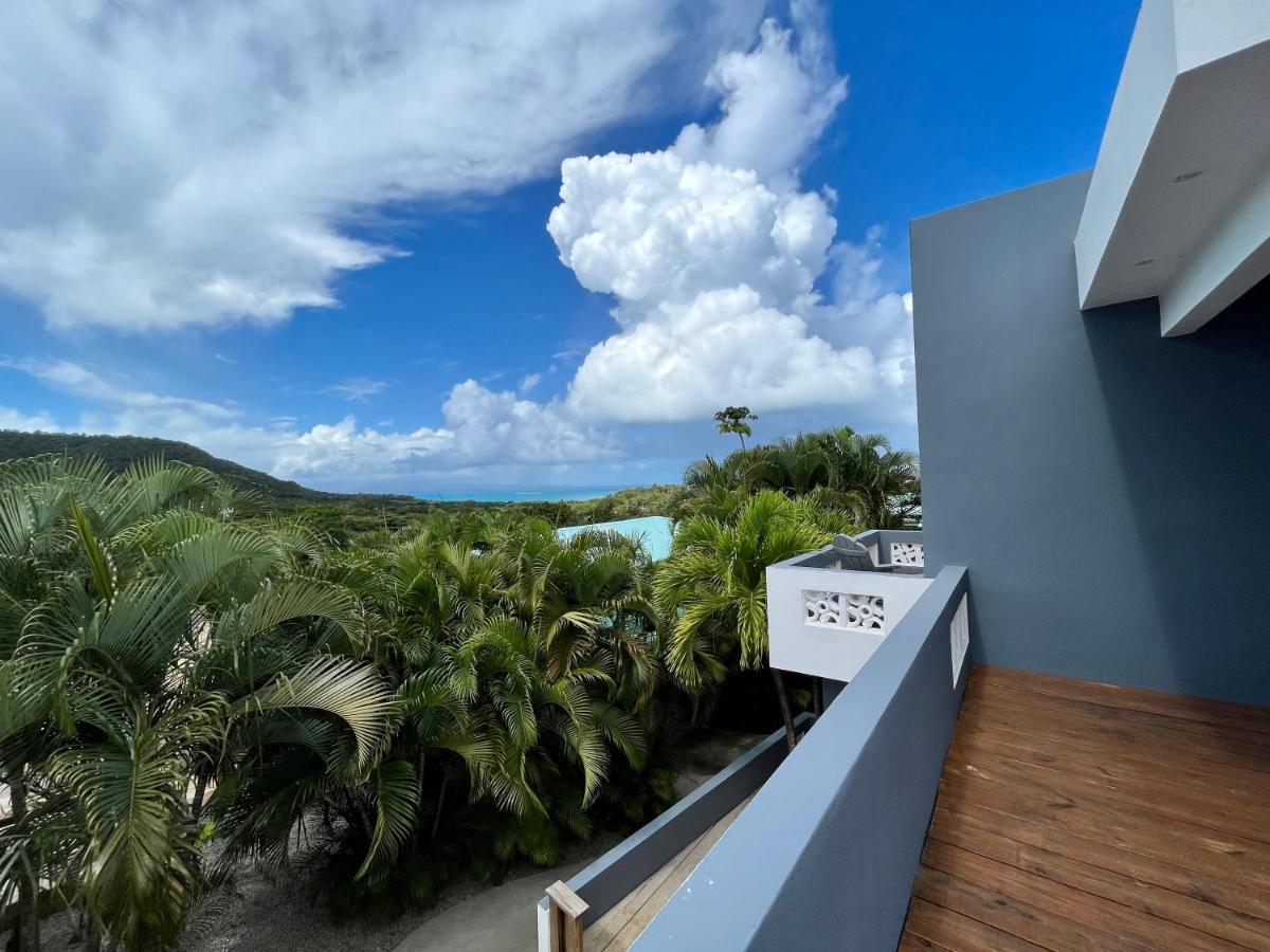 Old Crow Hotel And Suites Vieques Exterior photo