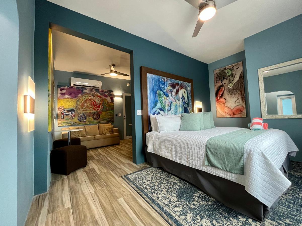 Old Crow Hotel And Suites Vieques Exterior photo