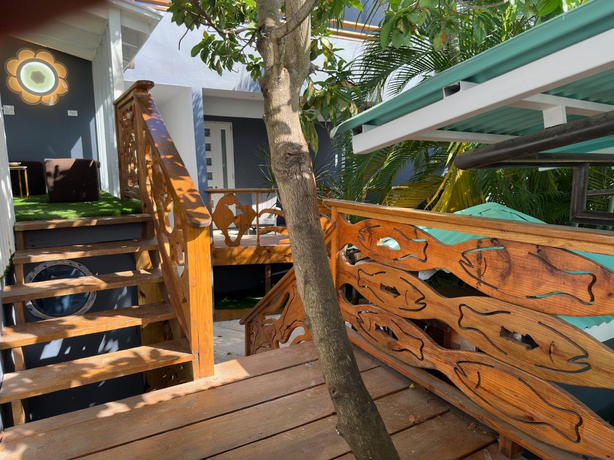 Old Crow Hotel And Suites Vieques Exterior photo