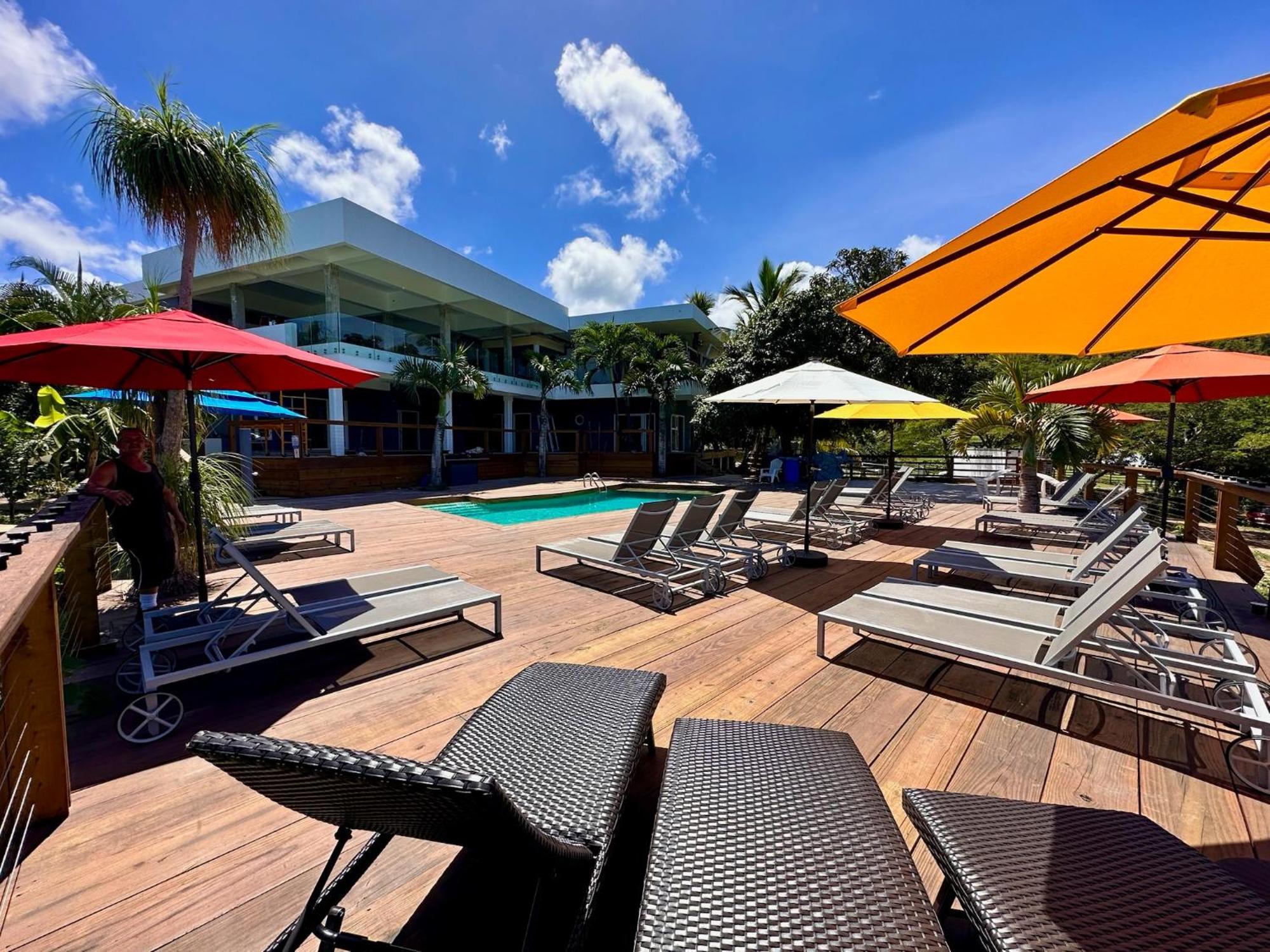 Old Crow Hotel And Suites Vieques Exterior photo