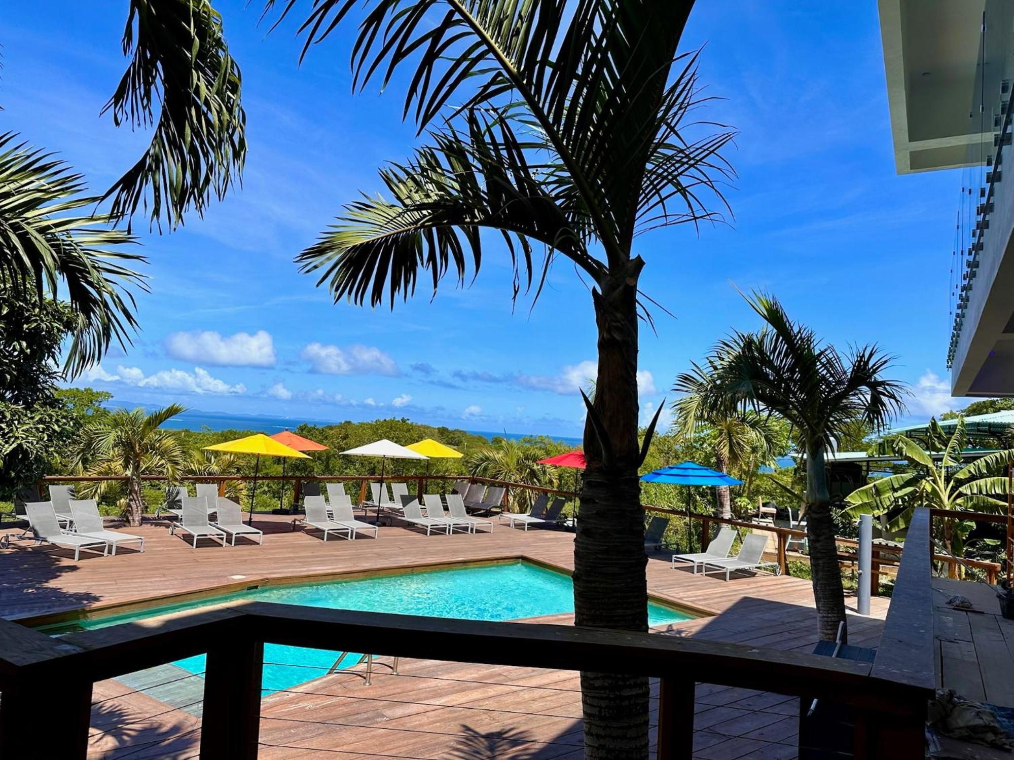 Old Crow Hotel And Suites Vieques Exterior photo
